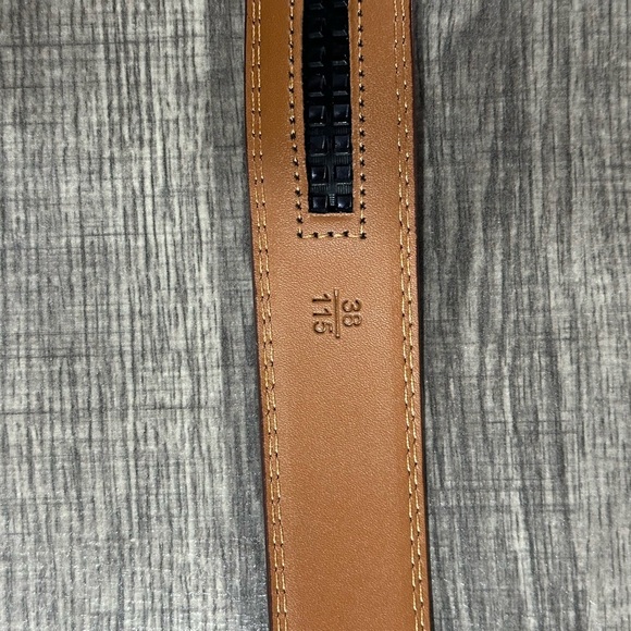 Belt Brown Leather Adjustable Belt - Picture 5 of 11